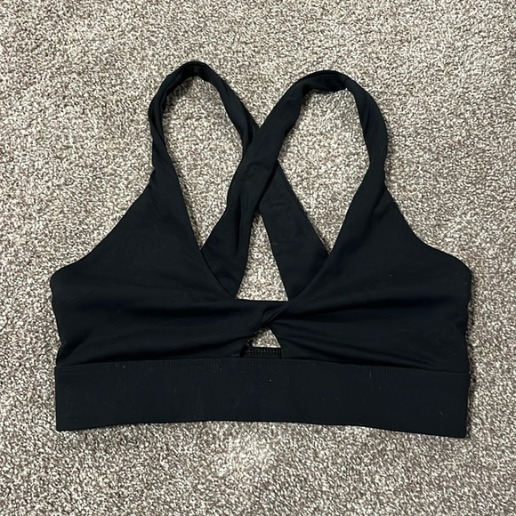 Fabletics Medium Support Sports Bra - Size Small - Picture 1 of 4